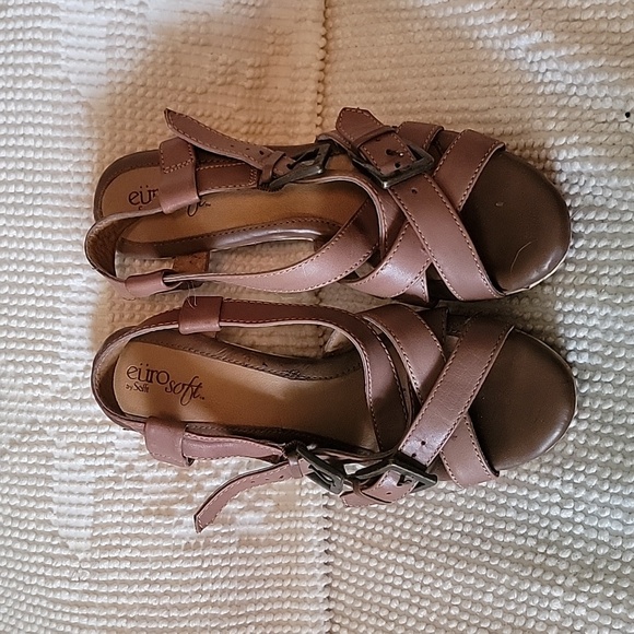 Eurosoft brown wedges sz 7.5 - Picture 2 of 4